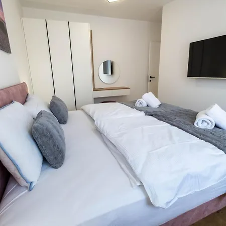Διαμέρισμα Premium Luka - - With Heated Pool Malinska