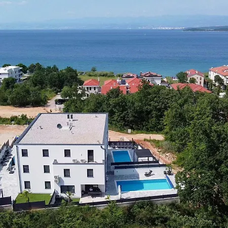 Lägenhet Premium Luka - - With Heated Pool Malinska
