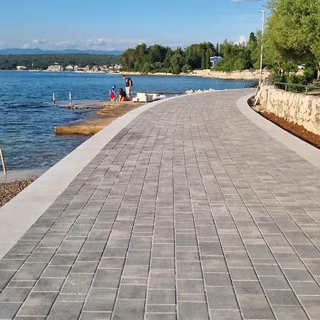 Διαμέρισμα Premium Luka - - With Heated Pool Malinska