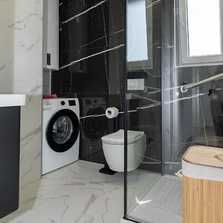 Apartment Premium Luka - - With Heated Pool