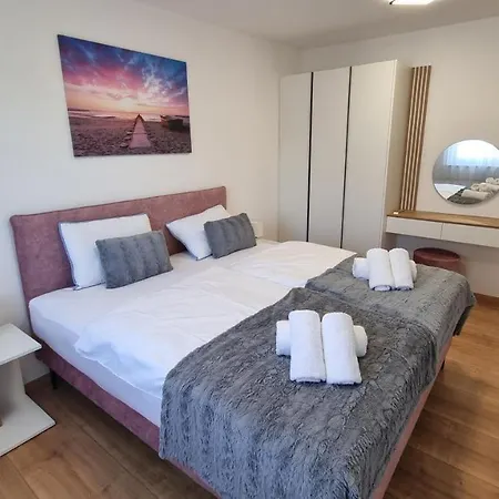 Premium Luka - - With Heated Pool Malinska